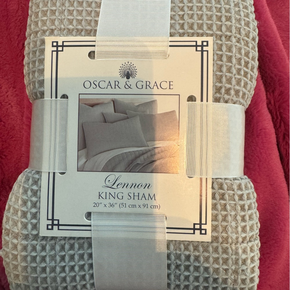NWT gray waffle print king shams